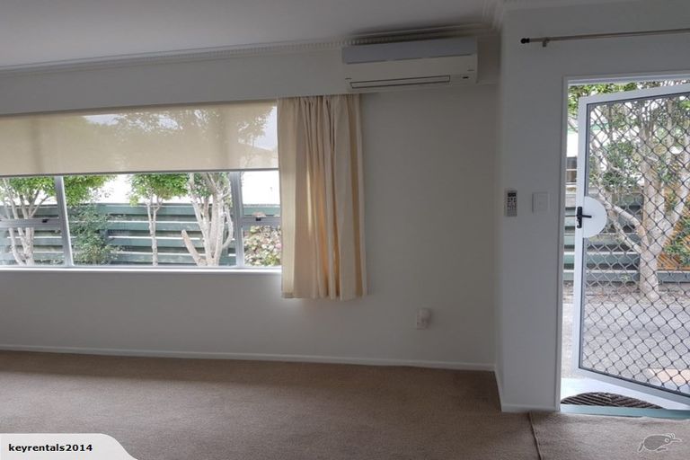 Photo of property in 8b Porutu Street, Fairfield, Lower Hutt, 5011