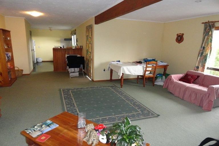 Photo of property in 113 Percy Dyett Drive, Karori, Wellington, 6012