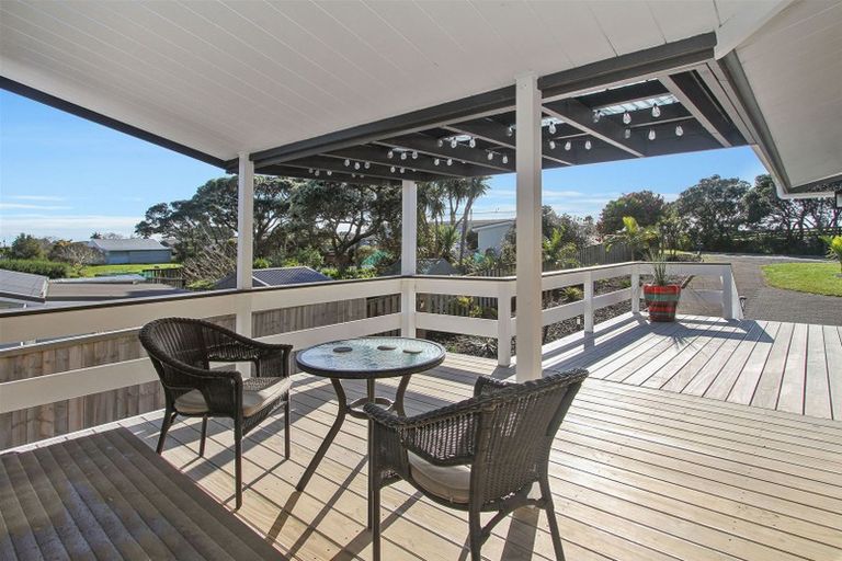 Photo of property in 100 Wharf Road, Clarks Beach, Pukekohe, 2679