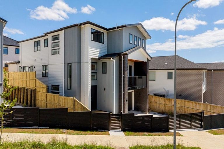 Photo of property in 60 Elevation Street, Flat Bush, Auckland, 2019