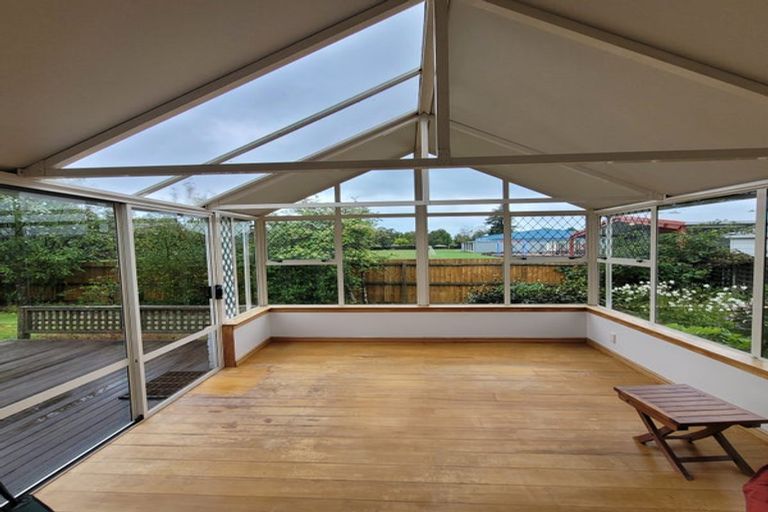 Photo of property in 16 Freebairn Street, Redwood, Christchurch, 8051