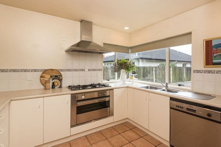 Photo of property in 9a Shaftesbury Street, Avonhead, Christchurch, 8042