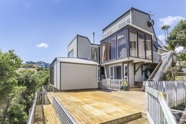 Photo of property in 13 Ettrick Grove, Papakowhai, Porirua, 5024