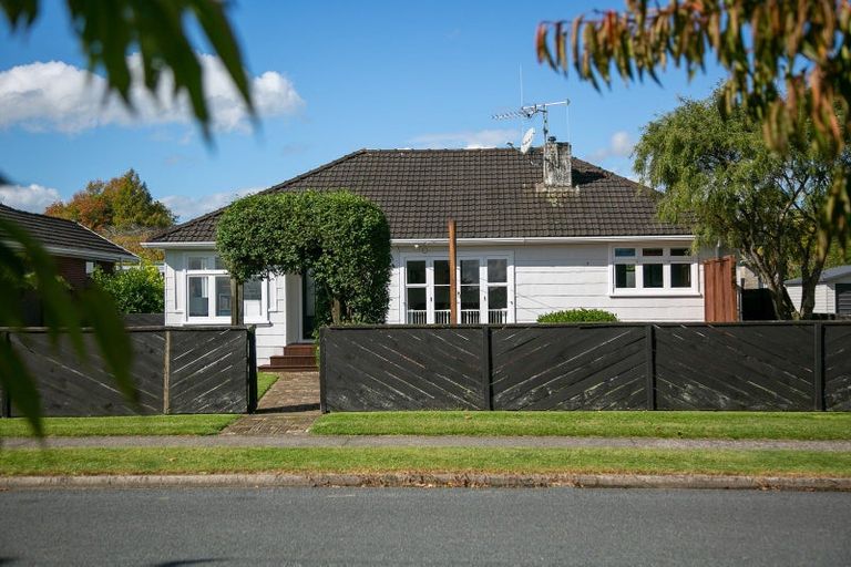 Photo of property in 69 Vogel Street, Cambridge, 3434