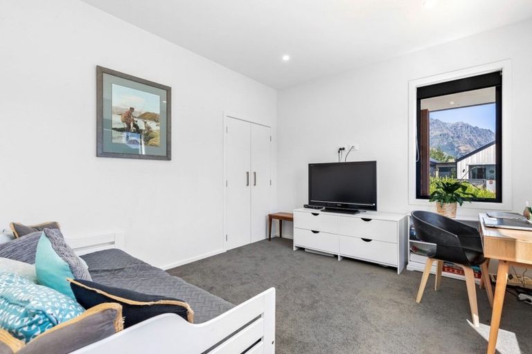 Photo of property in 5 Kerrera Lane, Jacks Point, Queenstown, 9371