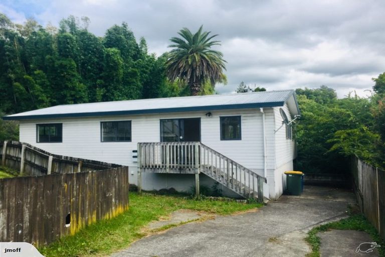 Photo of property in 49a Clayburn Road, Glen Eden, Auckland, 0602
