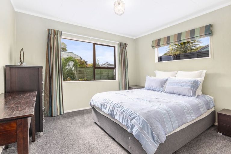 Photo of property in 37a Nimmo Avenue West, Waikanae, 5036