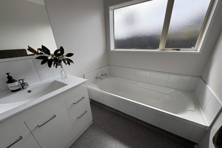 Photo of property in 17 Pembroke Drive, Bethlehem, Tauranga, 3110