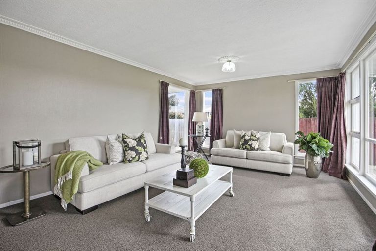 Photo of property in 147 Yaldhurst Road, Sockburn, Christchurch, 8042