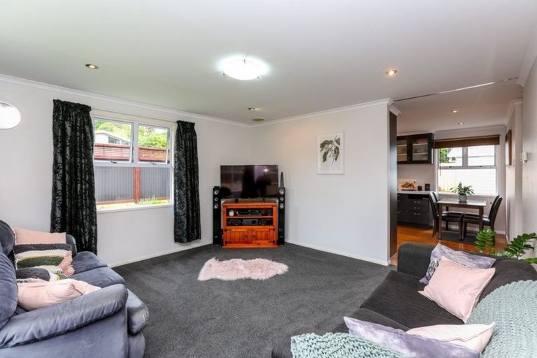 Photo of property in 10 Heaphy Street, Westown, New Plymouth, 4310