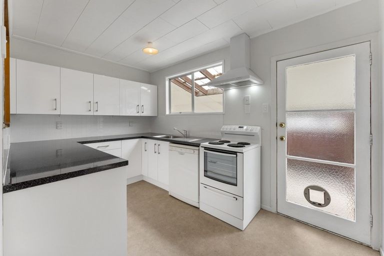 Photo of property in 30 Shanly Street, Brown Owl, Upper Hutt, 5018