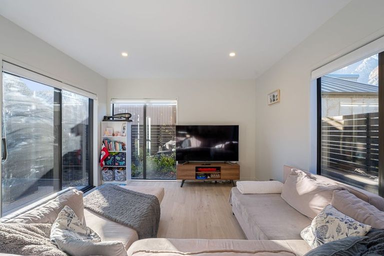 Photo of property in 40 Mulholland Drive, Jacks Point, 9371