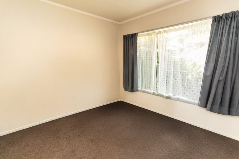Photo of property in 13b Florio Terrace, Tawa, Wellington, 5028