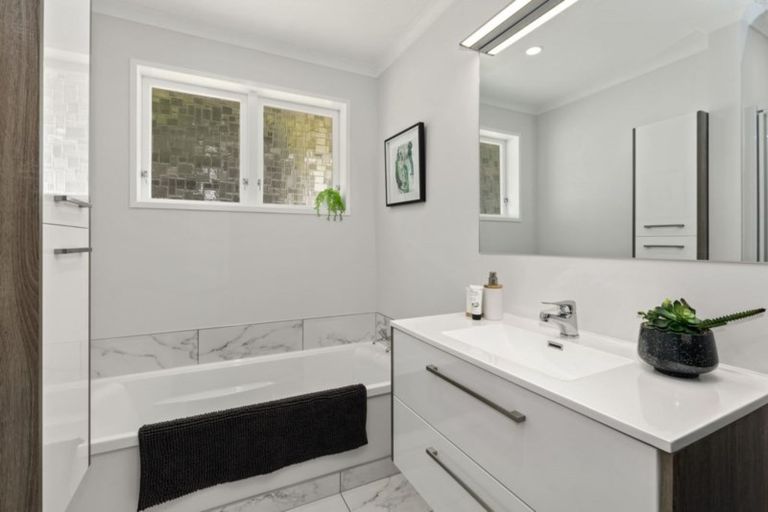 Photo of property in 104 Kamahi Street, Stokes Valley, Lower Hutt, 5019