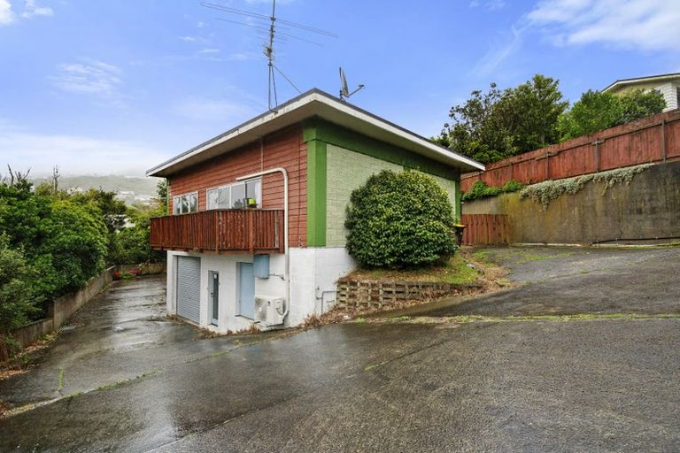 Photo of property in 1/29 Truscott Avenue, Johnsonville, Wellington, 6037