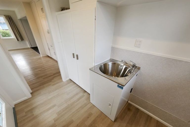 Photo of property in 1/176 Springs Road, Hornby, Christchurch, 8042