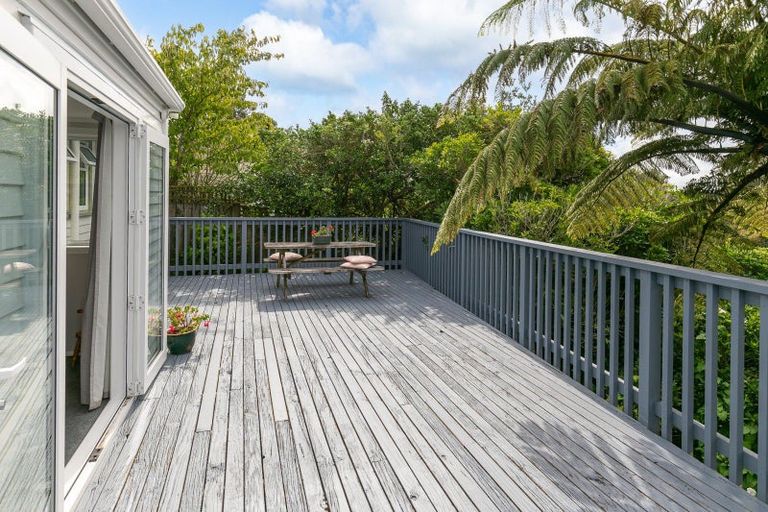 Photo of property in 36 Lynda Avenue, Paparangi, Wellington, 6037