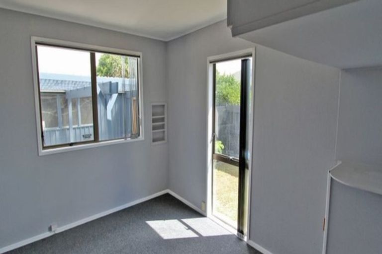 Photo of property in 64 Hyperion Drive, Randwick Park, Auckland, 2105