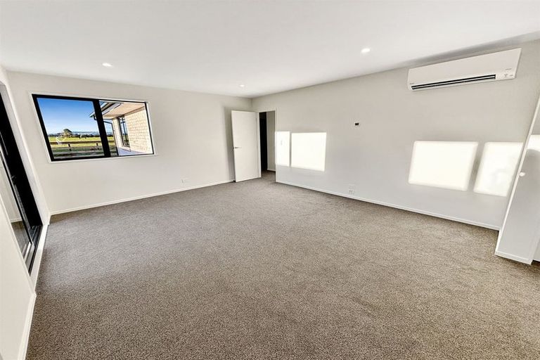 Photo of property in 65 Mehrtens Crescent, Woodend, 7691