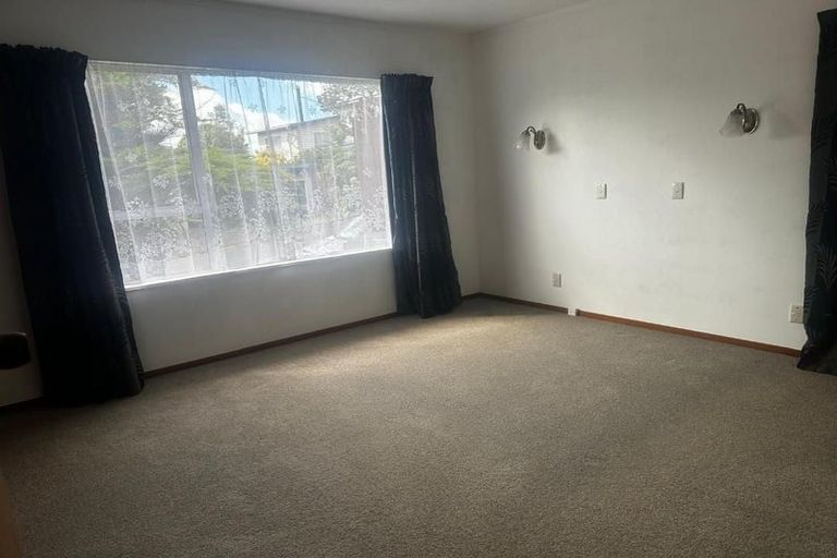 Photo of property in 6 Rajkot Terrace, Broadmeadows, Wellington, 6035