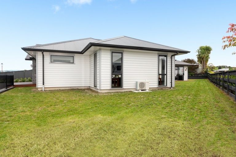Photo of property in 2 Greystone Place, Omokoroa, 3114