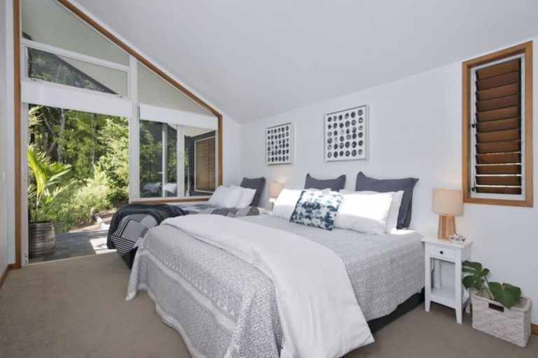 Photo of property in 72 School Road, Paihia, 0200