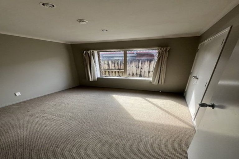 Photo of property in 7 Whitford Place, Rototuna North, Hamilton, 3210