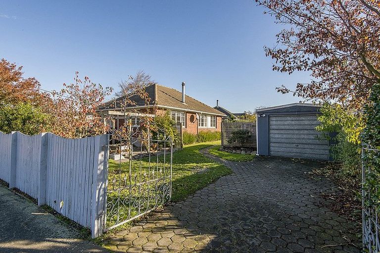 Photo of property in 23 Rowcliffe Crescent, Avonside, Christchurch, 8061