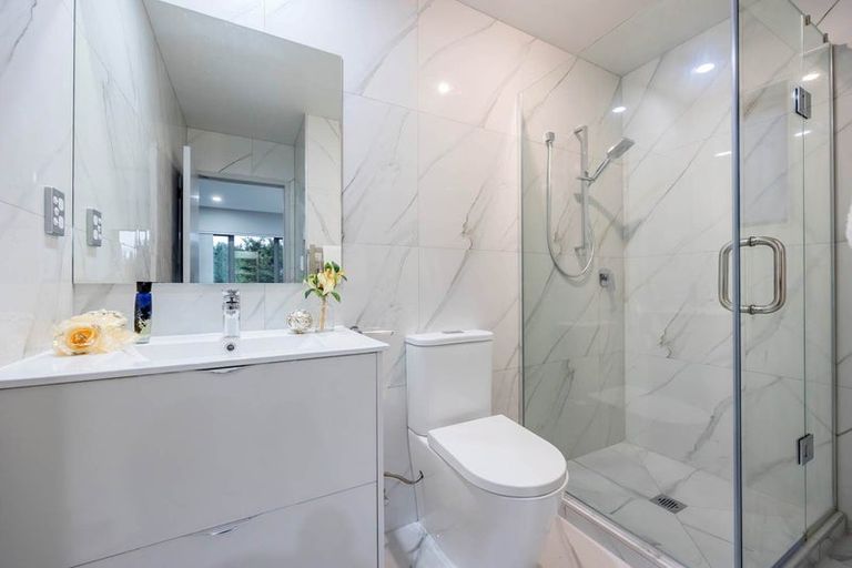 Photo of property in 7d La Trobe Street, Pakuranga Heights, Auckland, 2010