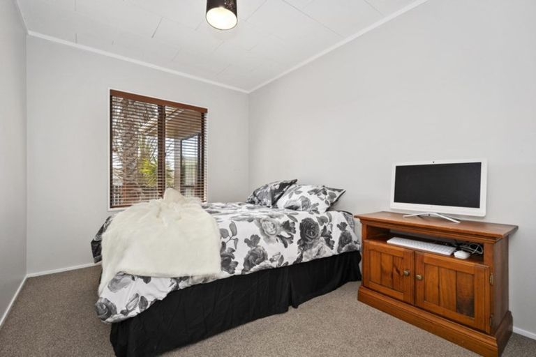 Photo of property in 17 Bayview Street, Te Puke, 3119