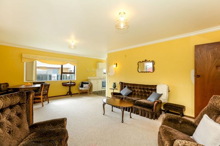 Photo of property in 6 Holsworthy Road, Lower Vogeltown, New Plymouth, 4310