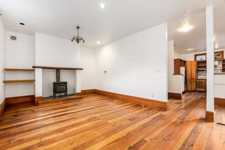 Photo of property in 42 Devon Street, Aro Valley, Wellington, 6021