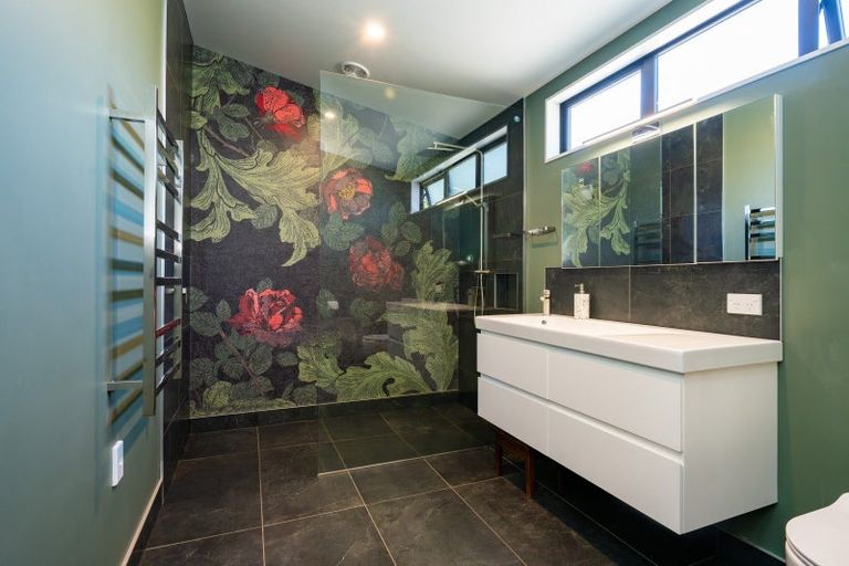 Photo of property in 14 Stock Road, Bridge Pa, Hastings, 4175