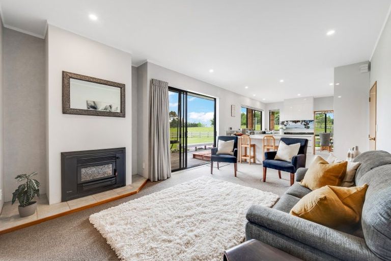 Photo of property in 30 Clifton Road, Whitford, Howick, 2571