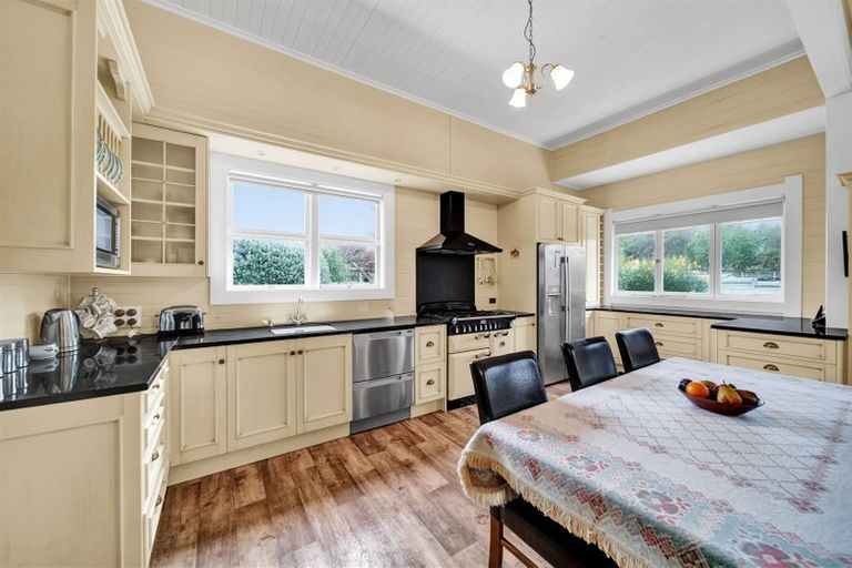 Photo of property in 3 Cameron Street, Hawera, 4610