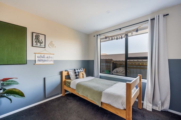 Photo of property in 9 Sarges Way, Lake Hawea, Wanaka, 9382