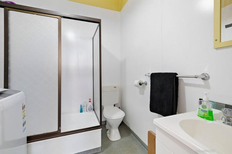 Photo of property in 213 The Parade, Island Bay, Wellington, 6023