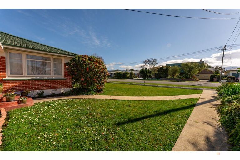 Photo of property in 25 Hughes Street, Waimate, 7924
