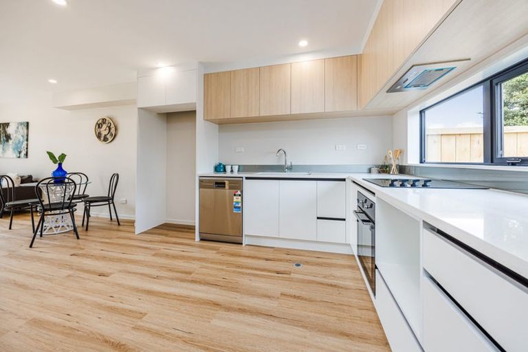 Photo of property in 2/85 Jaemont Avenue, Te Atatu South, Auckland, 0610
