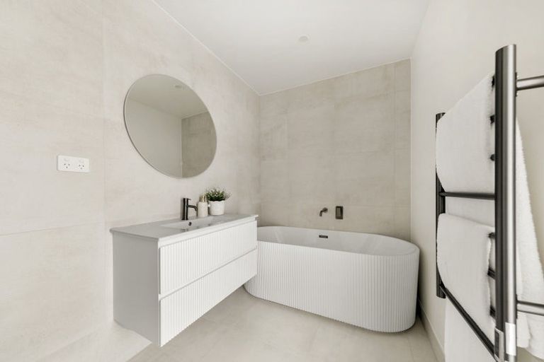 Photo of property in 16 Elliot Street, Riverhead, 0820