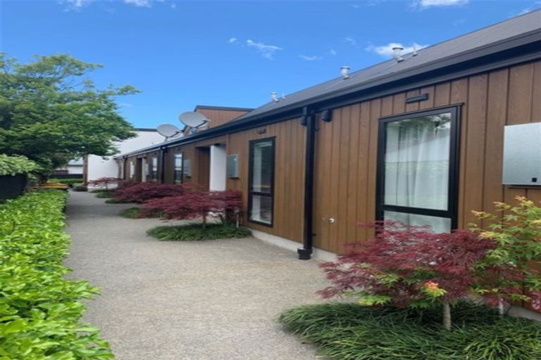 Photo of property in 7/90 Edgeware Road, St Albans, Christchurch, 8014