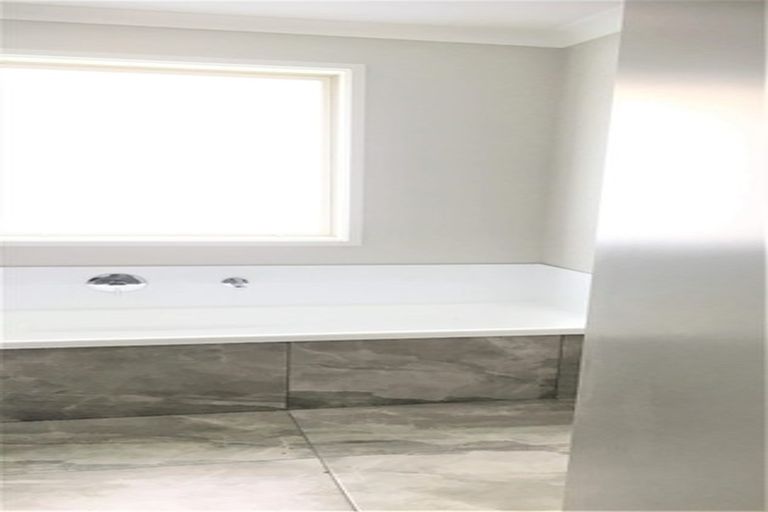 Photo of property in 11 Harding Drive, Papamoa Beach, Papamoa, 3118