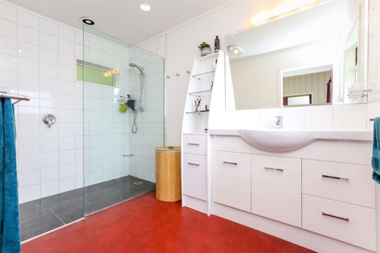 Photo of property in 14a Lombardy Place, Whalers Gate, New Plymouth, 4310