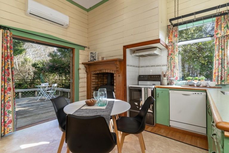 Photo of property in 33 Chester Road, Clareville, Carterton, 5791