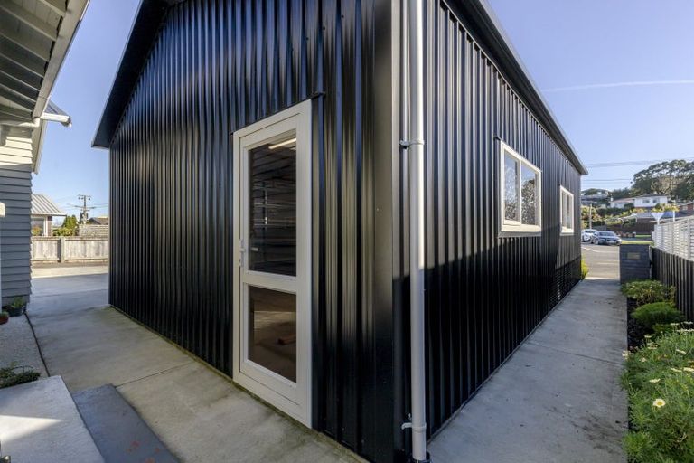 Photo of property in 83 Tukapa Street, Westown, New Plymouth, 4310