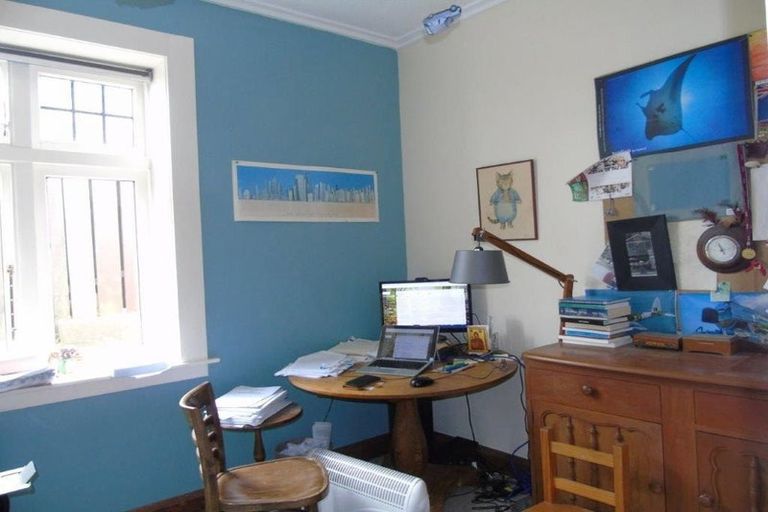 Photo of property in 12 Harland Street, Brooklyn, Wellington, 6021