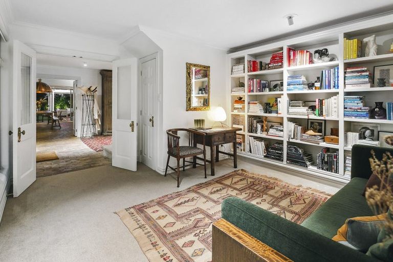 Photo of property in 49b Roland Road, Greenhithe, Auckland, 0632