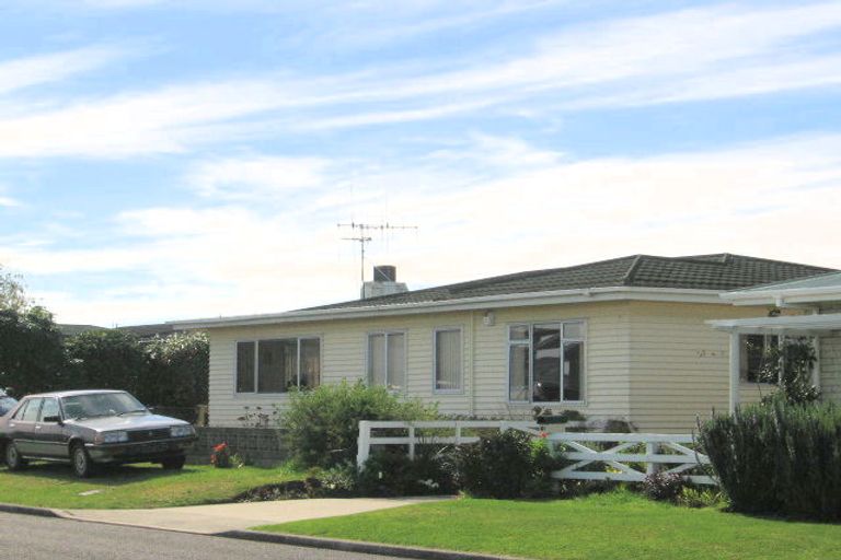 Photo of property in 8 Crescent Road, Otumoetai, Tauranga, 3110