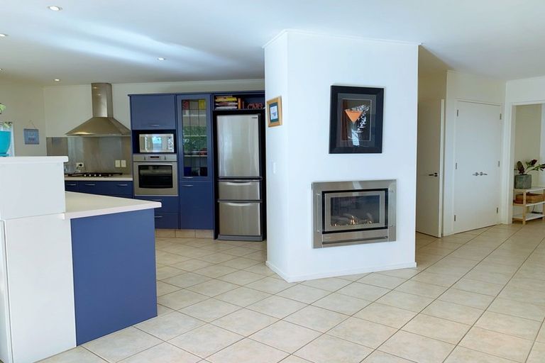 Photo of property in 15 Woodford Heights, Havelock North, 4130