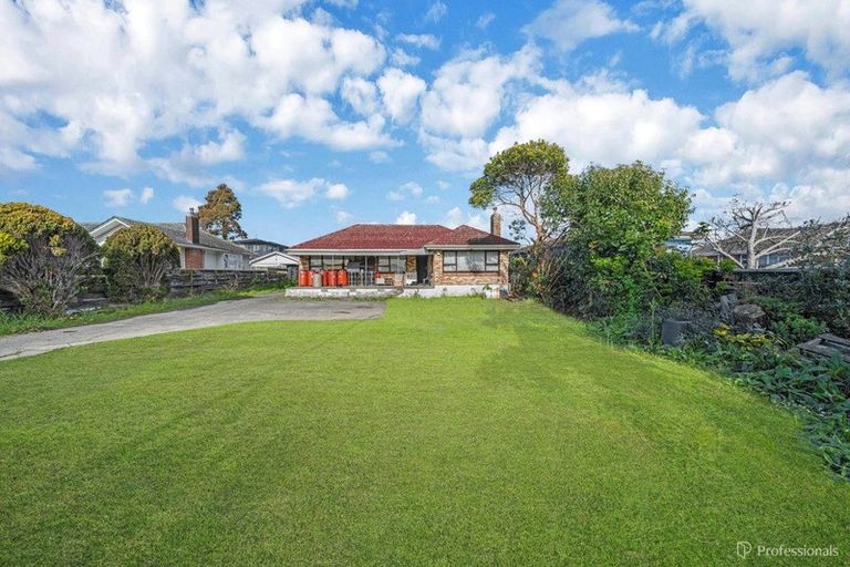 Photo of property in 8 Buckland Road, Mangere East, Auckland, 2024